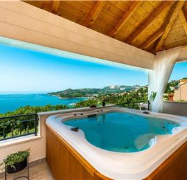 3 bedroom villa with infinity pool in Mlini, sleeps 6